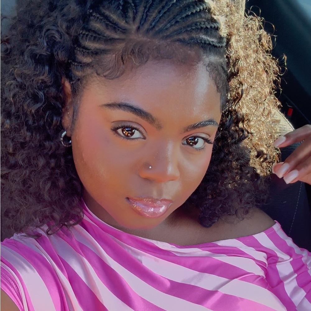 Meet your Posher, Aleah